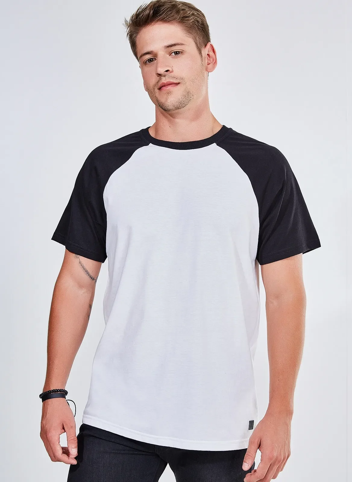 M.U × PRE_RIB RAGLAN T RD m.u japoness camiseta manga raglan - preto