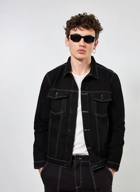 jaqueta sarja preta costuras contrastantes preto