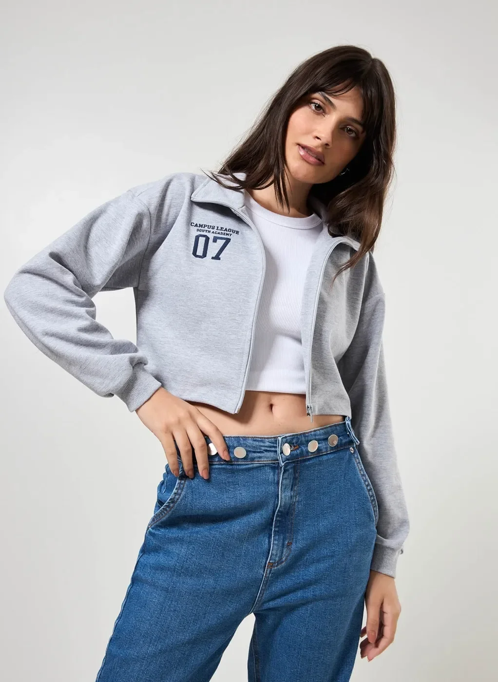 casaco cropped de moletom mescla cinza mescla