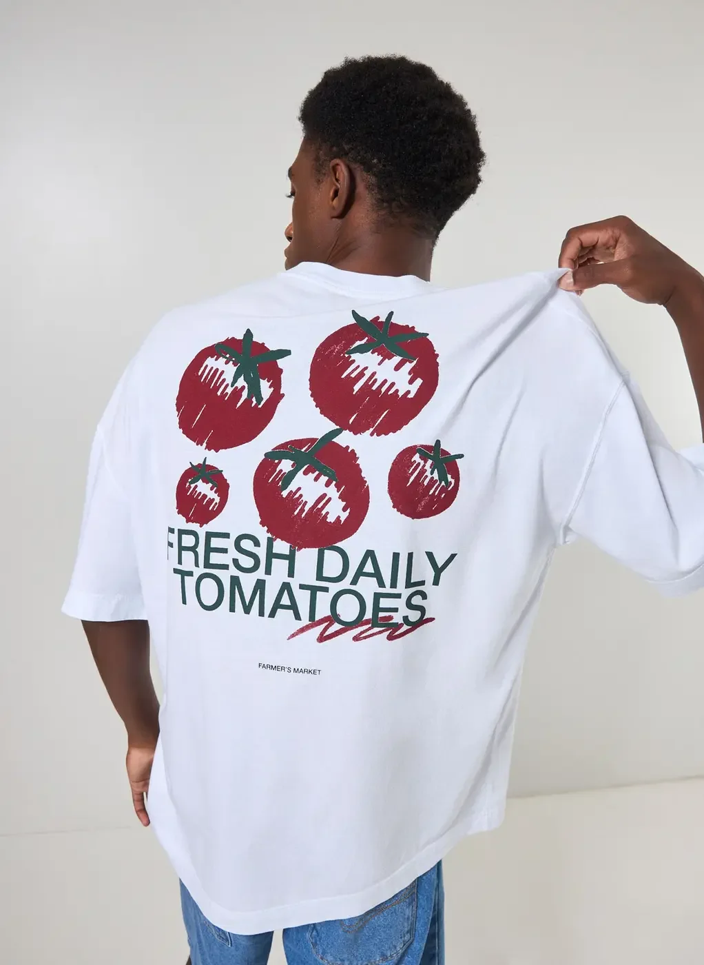 camiseta oversized malhão branca tomatos - branco
