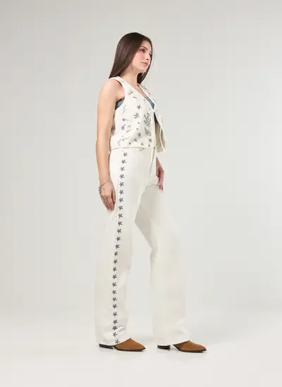 calça wide leg flores bordadas