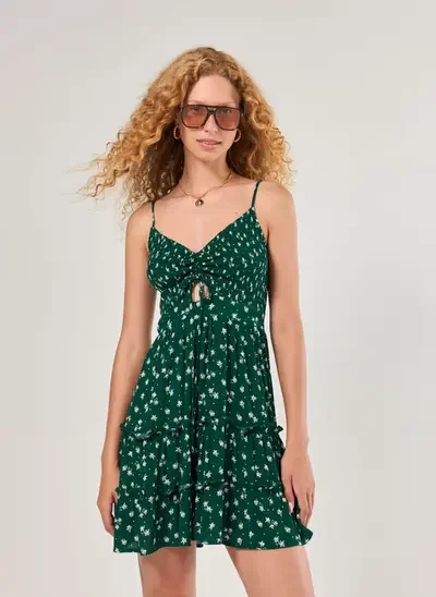 vestido curto franzido verde