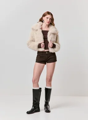 Micro Short Em Sarja Cotelê Marrom