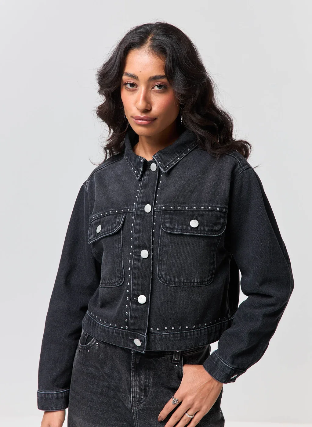 jaqueta jeans preta tachinhas - jeans black