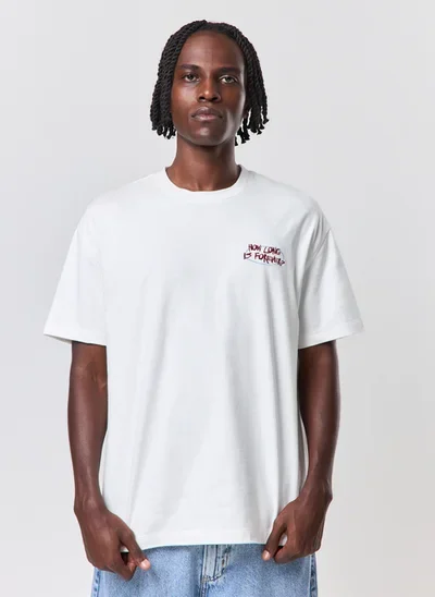 camiseta relaxed malhão bordado forever - off-white