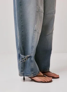 Calça Jeans Baggy Com Recortes