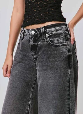 Calça Jeans Pantalona Cintura Média