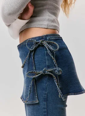 Calça Jeans Bootcut Com Sainha