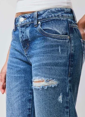 Calça Jeans Reta Com Puídos